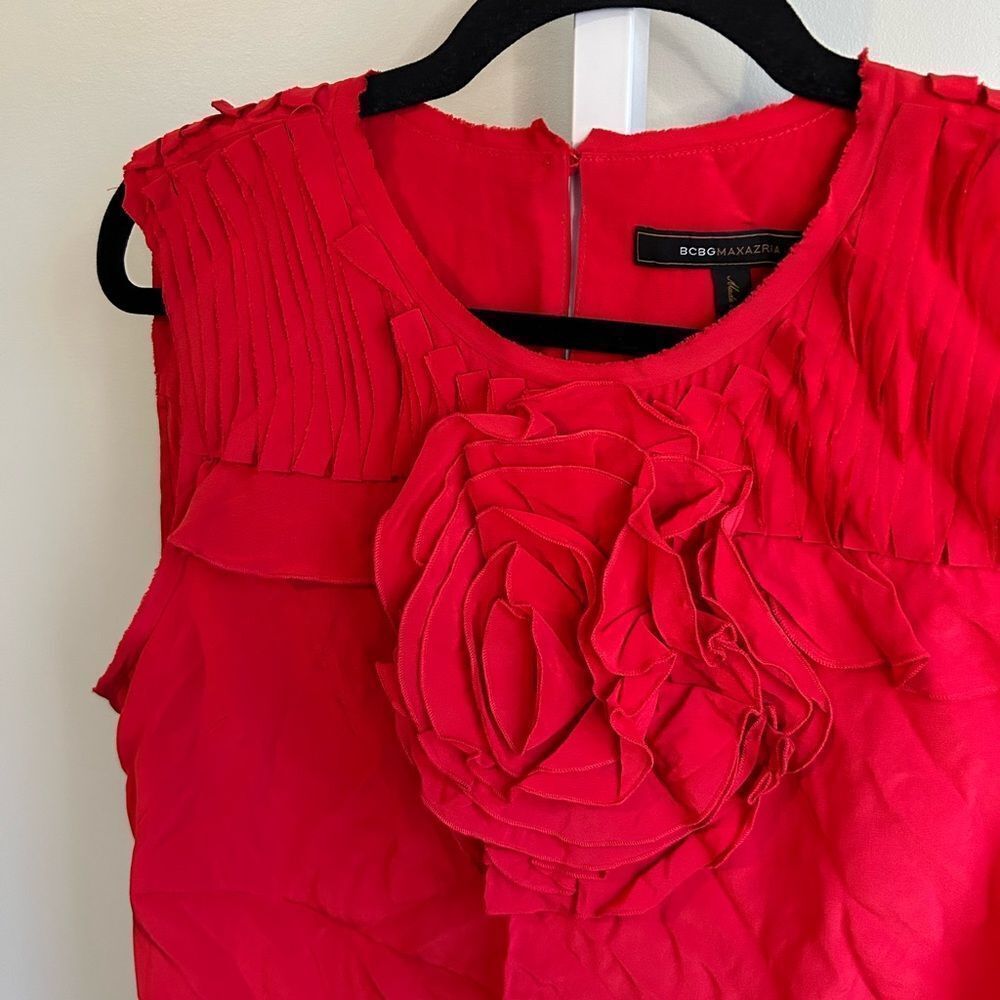 BCBGMaxAzria Red Sleeveless Floral Appliqué Blouse - Picture 2 of 4